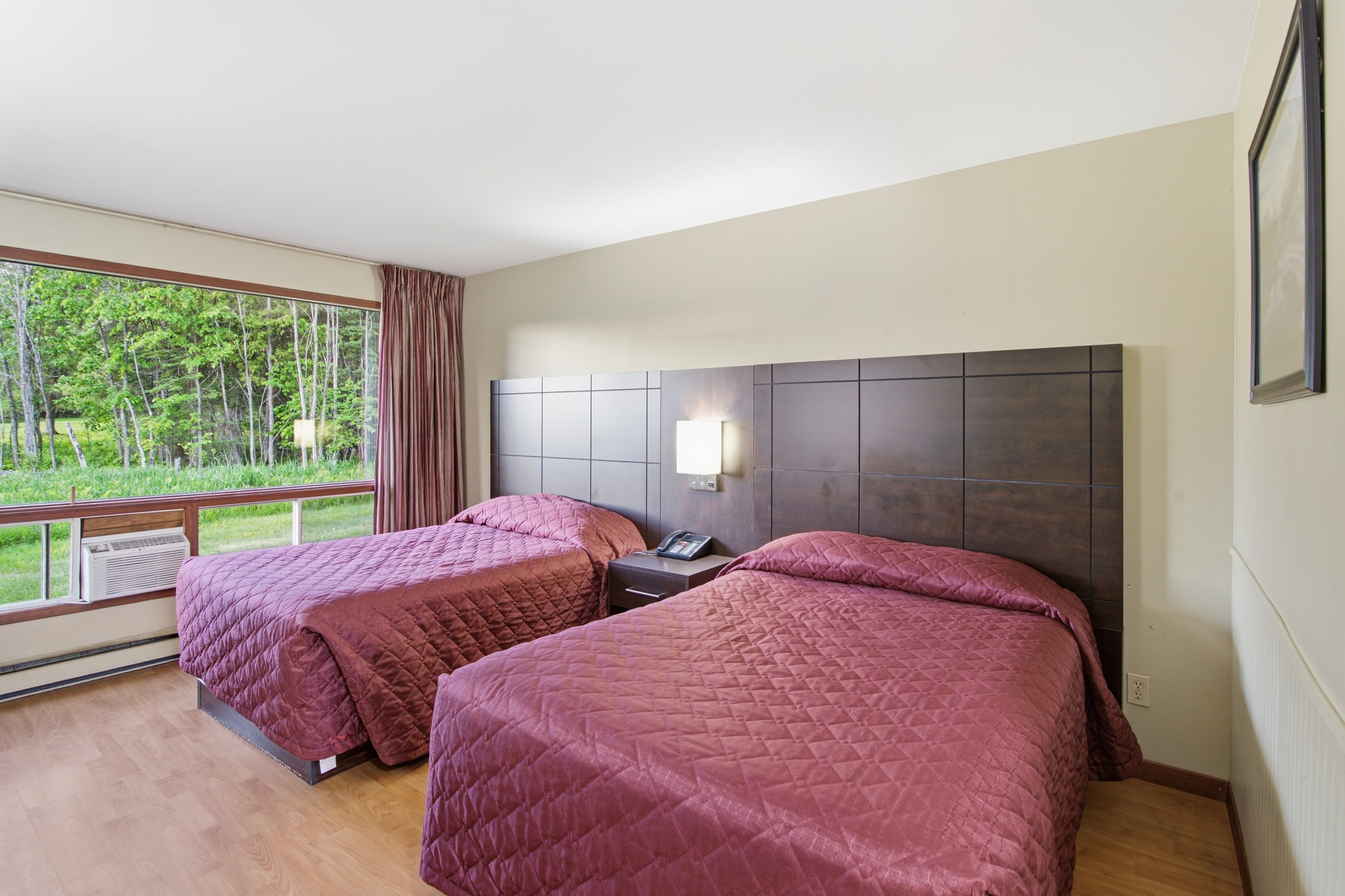 Two Double Beds Room at Motel Minden